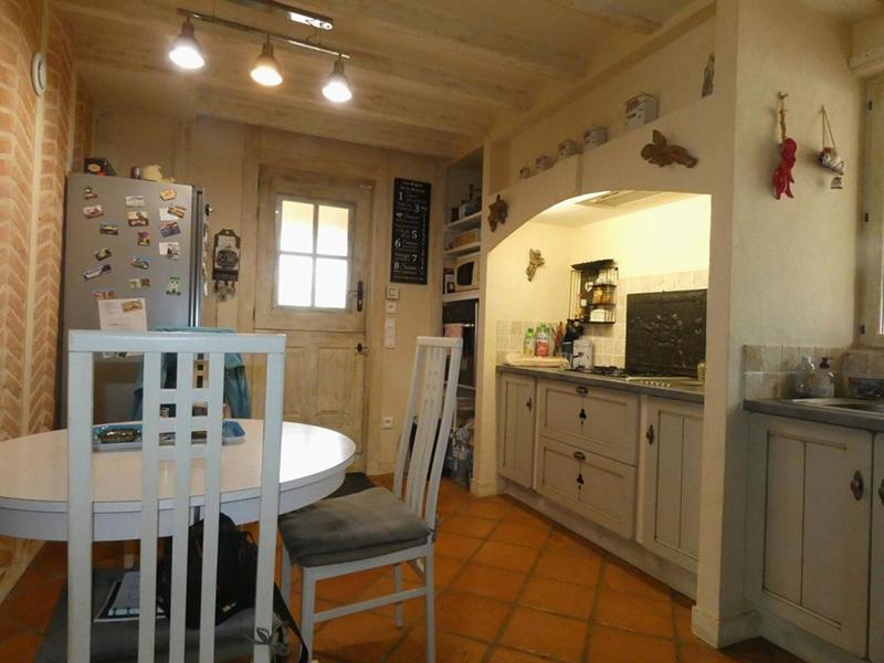 Maison - 260 m² - 9 pièces