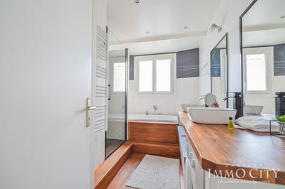 Appartement - 75 m² - 3 pièces