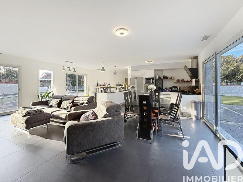 Maison - 187 m² - 6 pièces