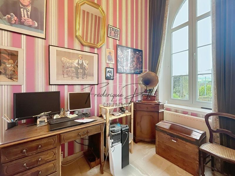 Maison bourgeoise - 325 m² - 7 pièces