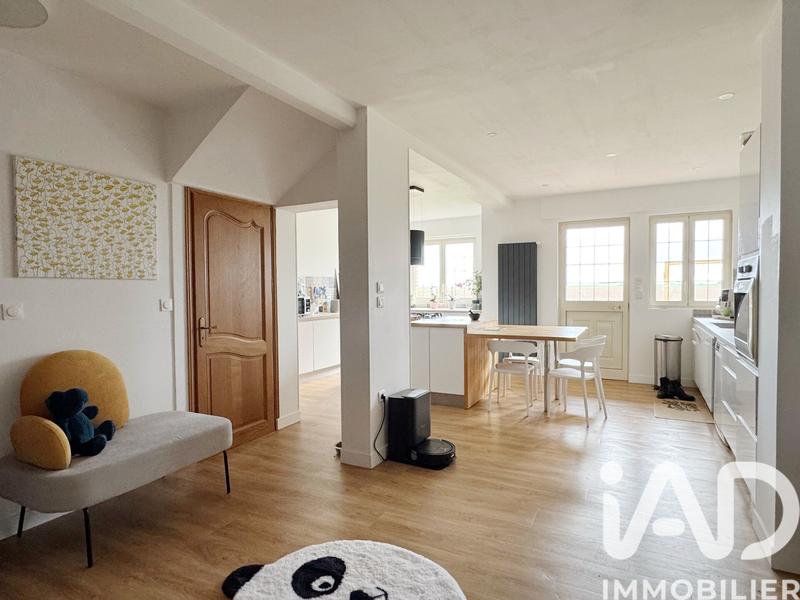 Maison - 300 m² - 8 pièces