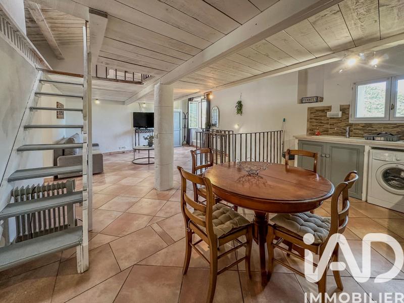 Appartement - 80 m² - 3 pièces