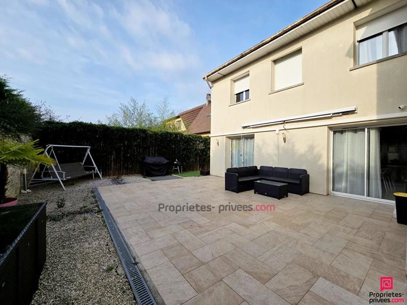 Maison - 268 m² - 10 pièces
