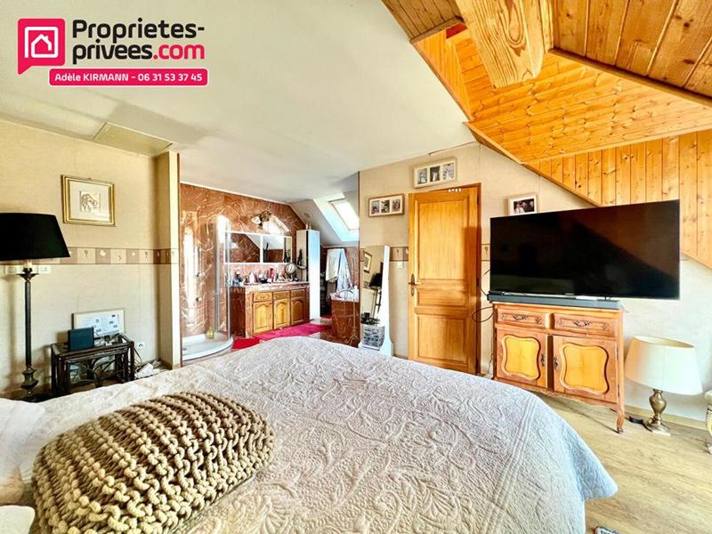 Maison - 212 m² - 7 pièces