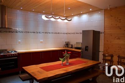 Maison - 287 m² - 12 pièces