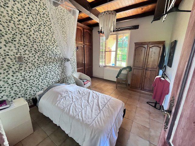 Maison traditionnelle - 128 m² - 6 pièces