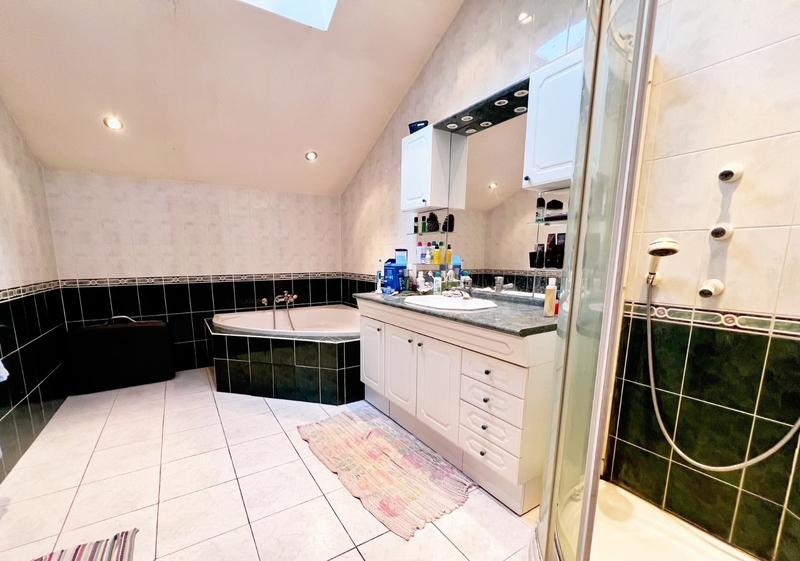 Maison - 112 m² - 5 pièces