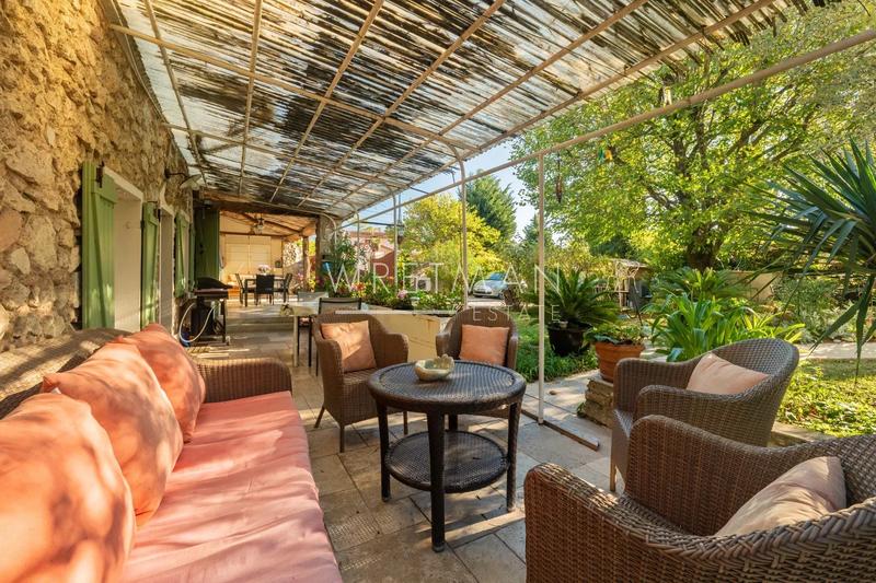 Villa - 191 m² - 6 pièces