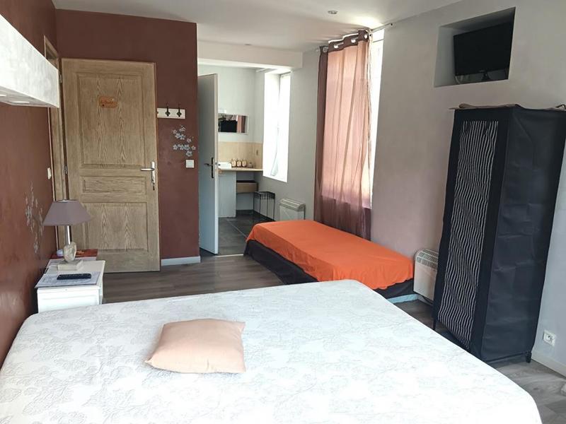 Maison - 250 m² - 11 pièces