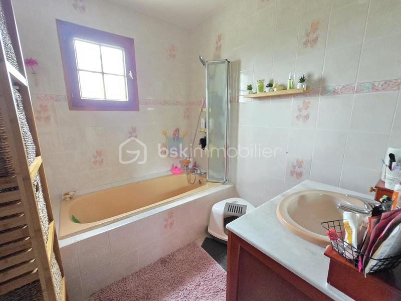 Pavillon - 176 m² - 6 pièces