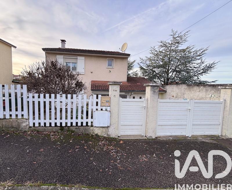 Maison - 90 m² - 4 pièces