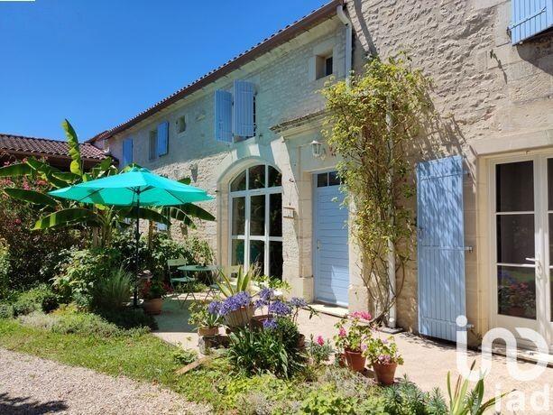 Maison - 279 m² - 10 pièces