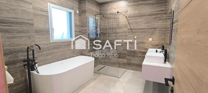 Maison - 182 m² - 7 pièces