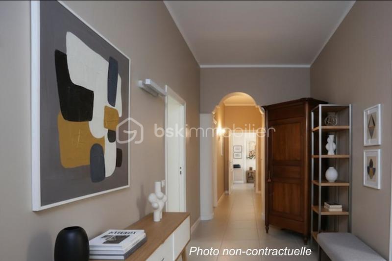 Maison de maîtres - 215 m² - 9 pièces