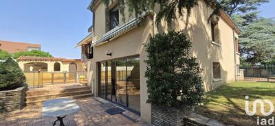 Maison - 235 m² - 7 pièces