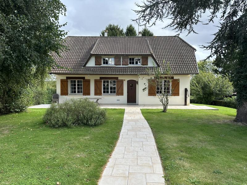 Maison - 143 m² - 5 pièces
