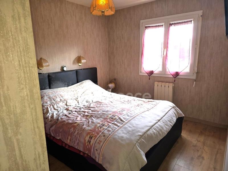 Maison - 96 m² - 5 pièces