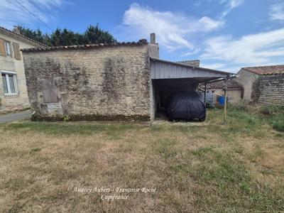 Maison - 104 m² - 4 pièces