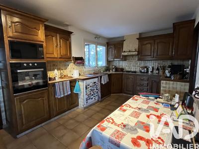 Maison - 136 m² - 7 pièces