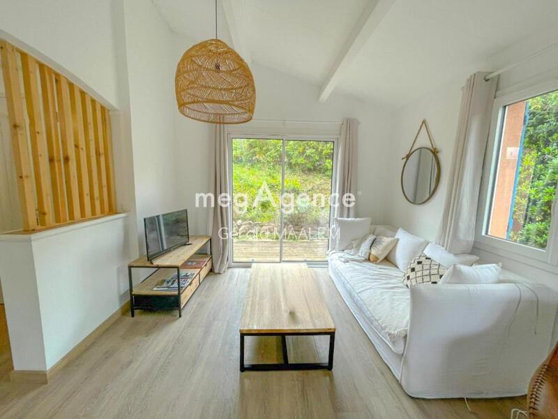 Maison traditionnelle - 94 m² - 5 pièces