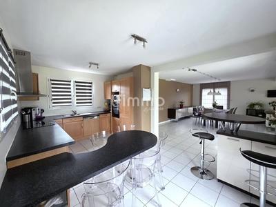 Maison - 160 m² - 8 pièces