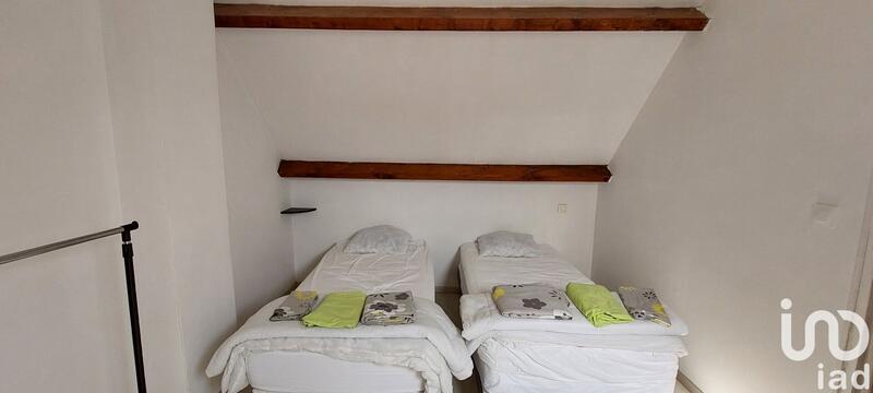 Maison - 252 m² - 10 pièces