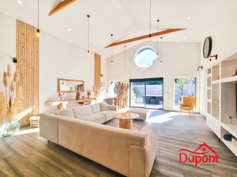 Maison contemporaine - 166 m² - 8 pièces