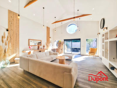 Maison contemporaine - 166 m² - 8 pièces