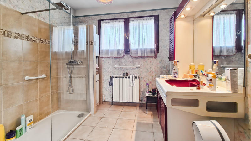 Maison - 183 m² - 5 pièces