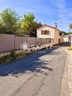 Maison - 90 m² - 4 pièces