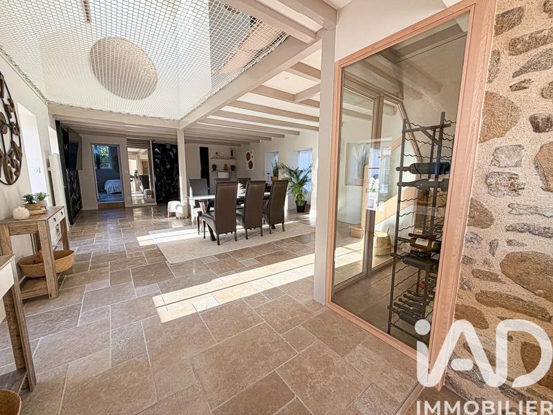 Maison - 182 m² - 6 pièces