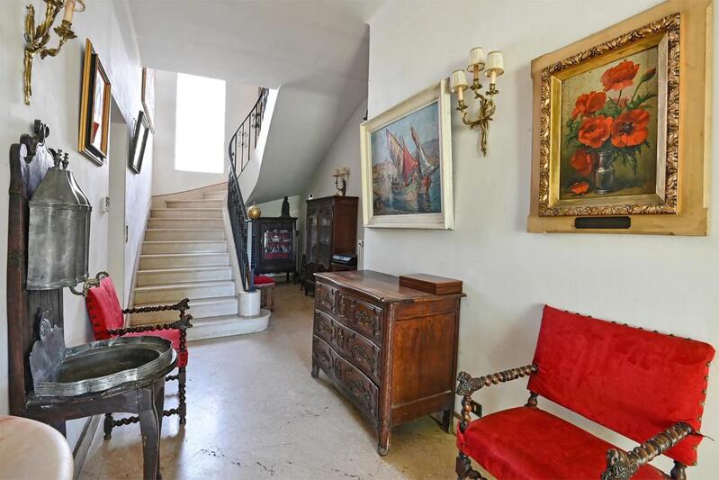 Maison - 229 m² - 6 pièces