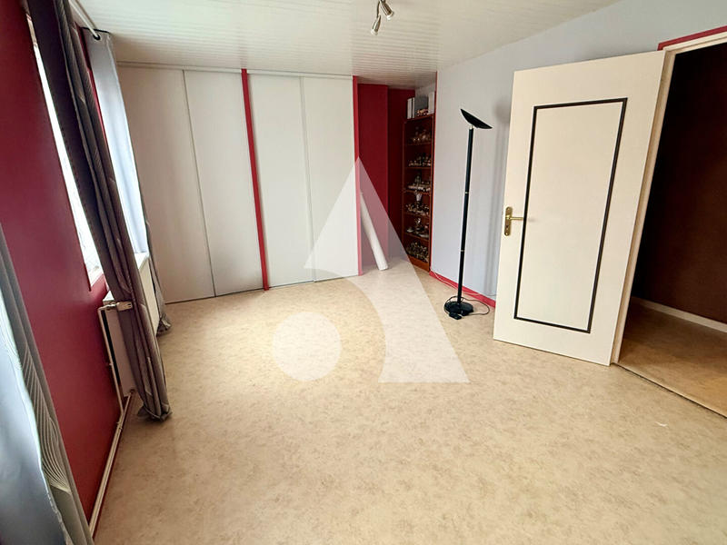 Maison - 177 m² - 6 pièces