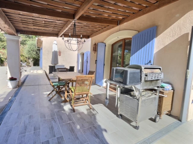 Maison - 190 m² - 8 pièces