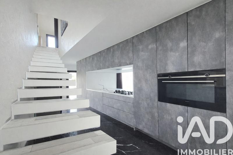 Maison - 148 m² - 4 pièces