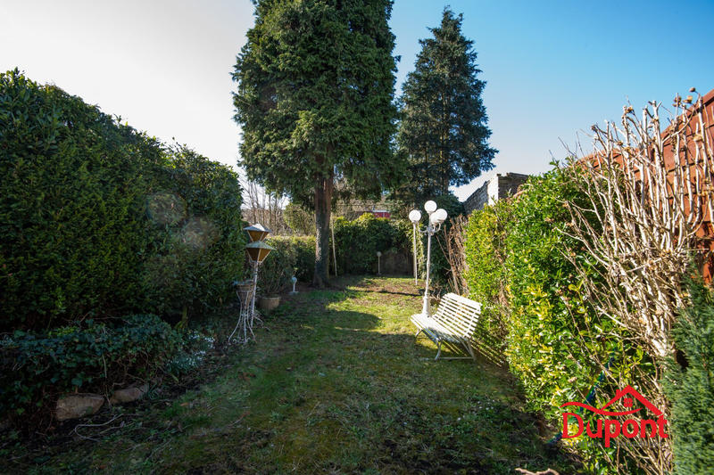 Maison - 285 m² - 8 pièces