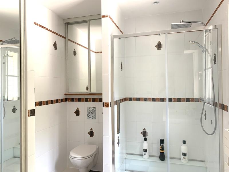 Maison - 245 m² - 6 pièces