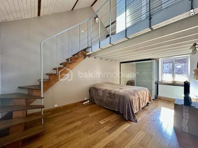 Maison traditionnelle - 180 m² - 8 pièces