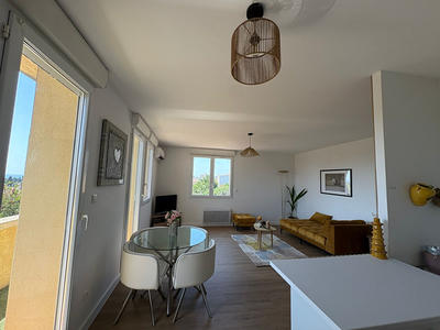 Appartement - 75 m² - 4 pièces