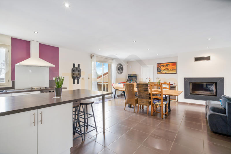 Maison - 152 m² - 6 pièces