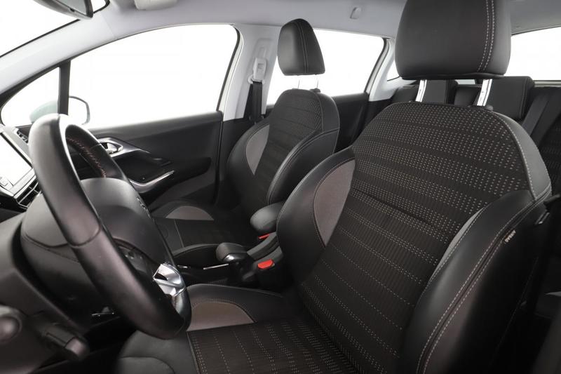 Peugeot 2008 1.2 PureTech Allure Eat6 110 ch