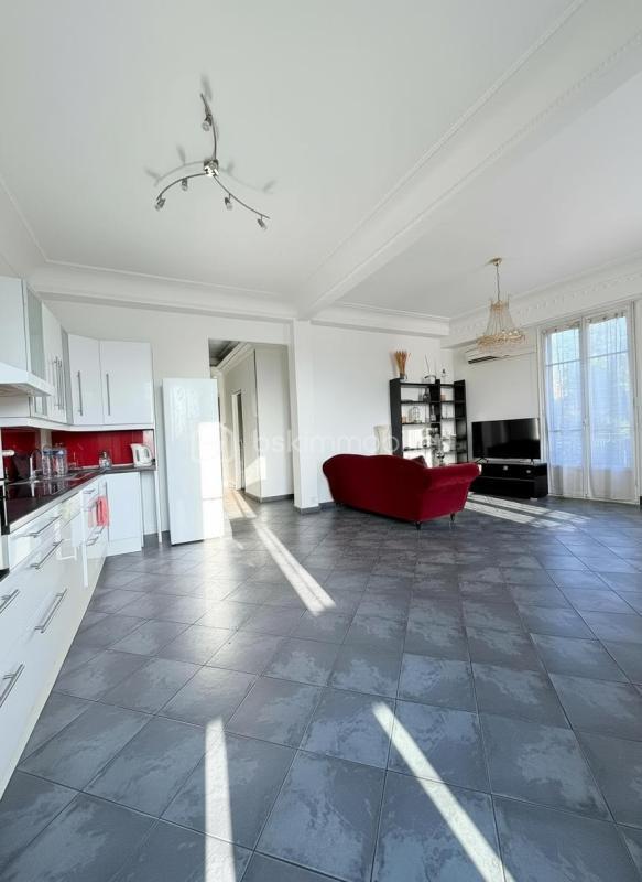 Appartement - 106 m² - 4 pièces