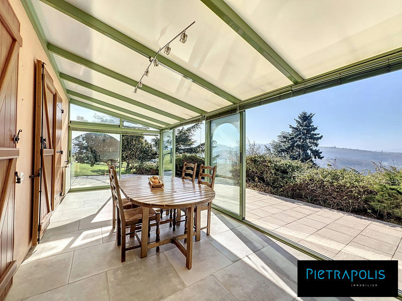 Maison - 198 m² - 6 pièces