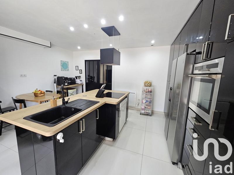 Maison - 166 m² - 6 pièces