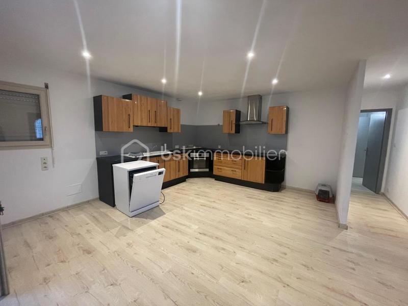 Maison - 200 m² - 7 pièces