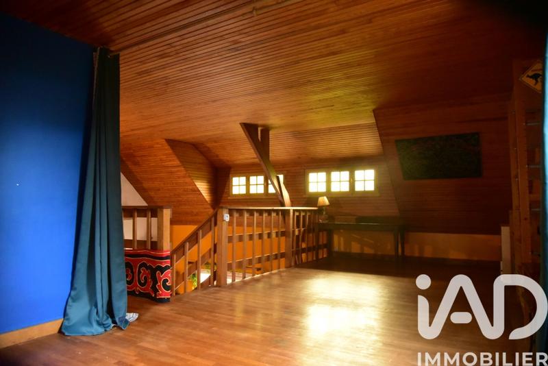 Maison - 212 m² - 7 pièces