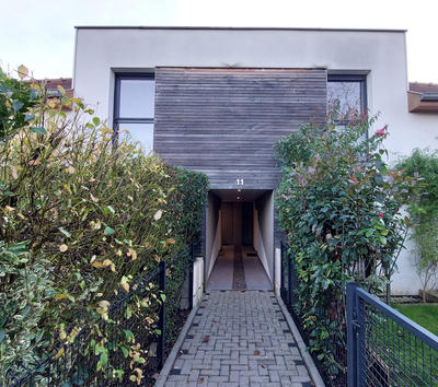 Appartement - 93 m² - 5 pièces