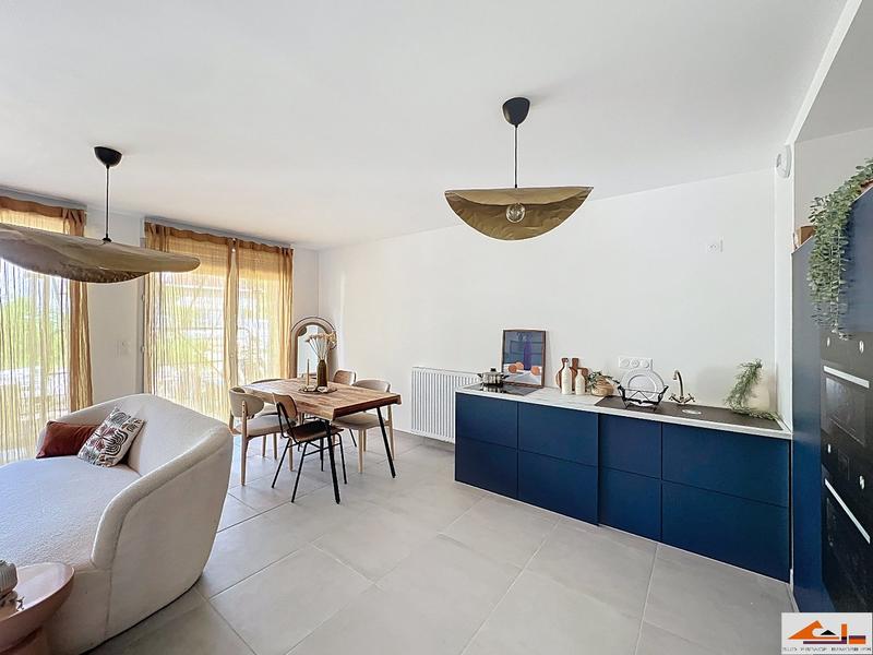 Maison - 97 m² - 5 pièces