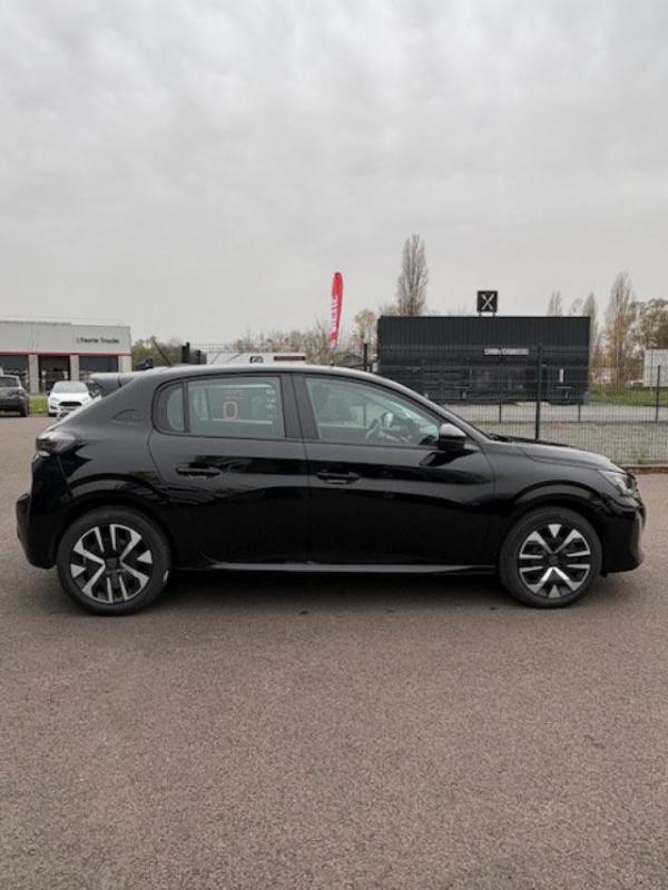 Peugeot 208 Hybrid 100 e-Dcs6 Style