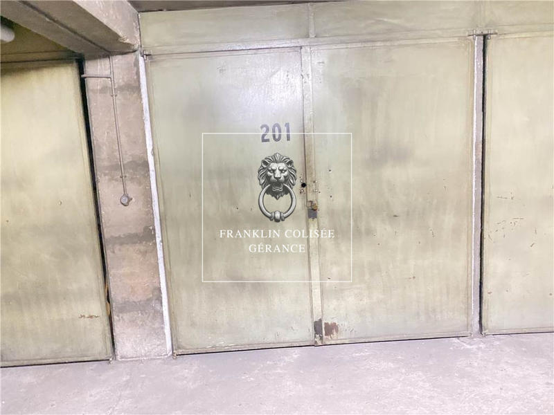 Parking / Garage - 13 m²